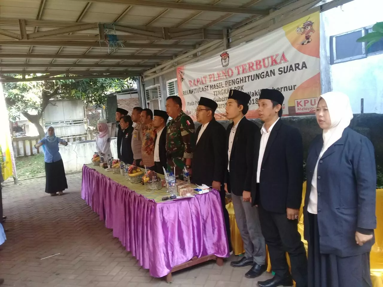 Masyarakat 11 Desa di Setu Antusias pada Pilgub Jabar, Partisipasi Pemilihnya di Atas 70% 2 - PT Desapedia Bangun Jaya Masyarakat 11 Desa di Setu Antusias pada Pilgub Jabar, Partisipasi Pemilihnya di Atas 70% - PT Desapedia Bangun Jaya
