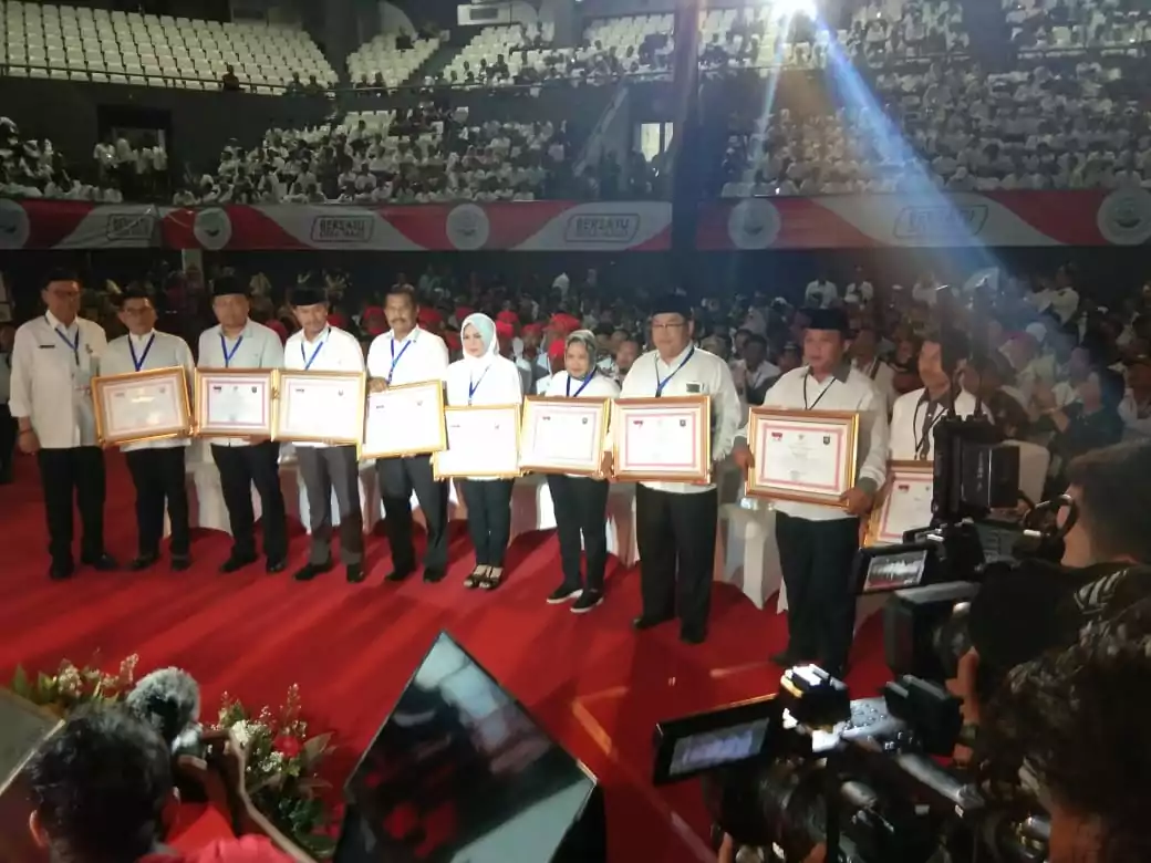 Mendagri Serahkan Piagam Penghargaan untuk 4 Asosiasi Pemerintah Desa - Desapedia