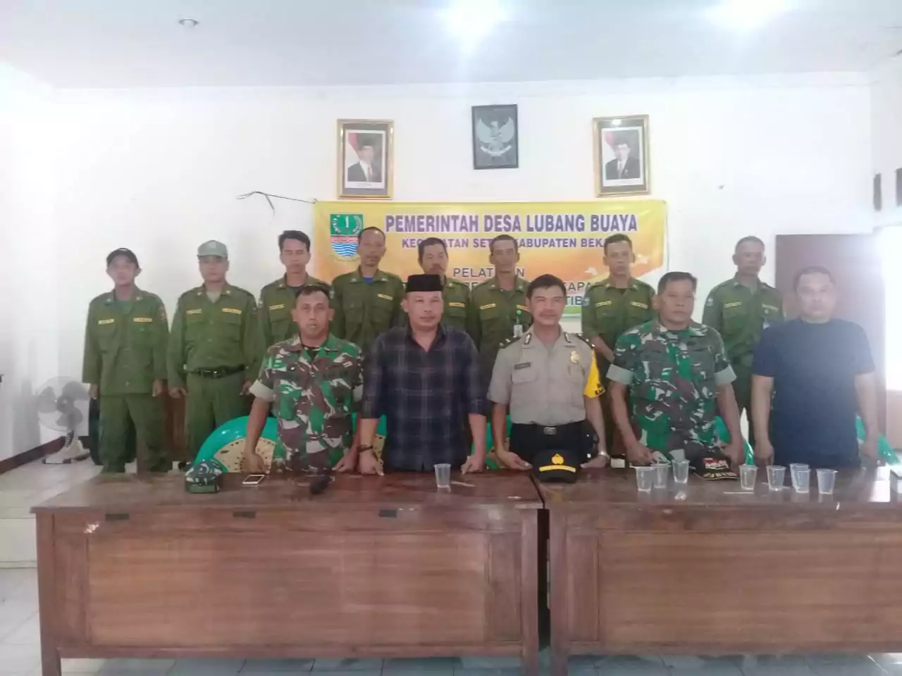 Tingkatkan Kapasitas, Babinsa dan Bimaspol Beri Pelatihan Anggota Linmas Desa Lubangbuaya - Desapedia