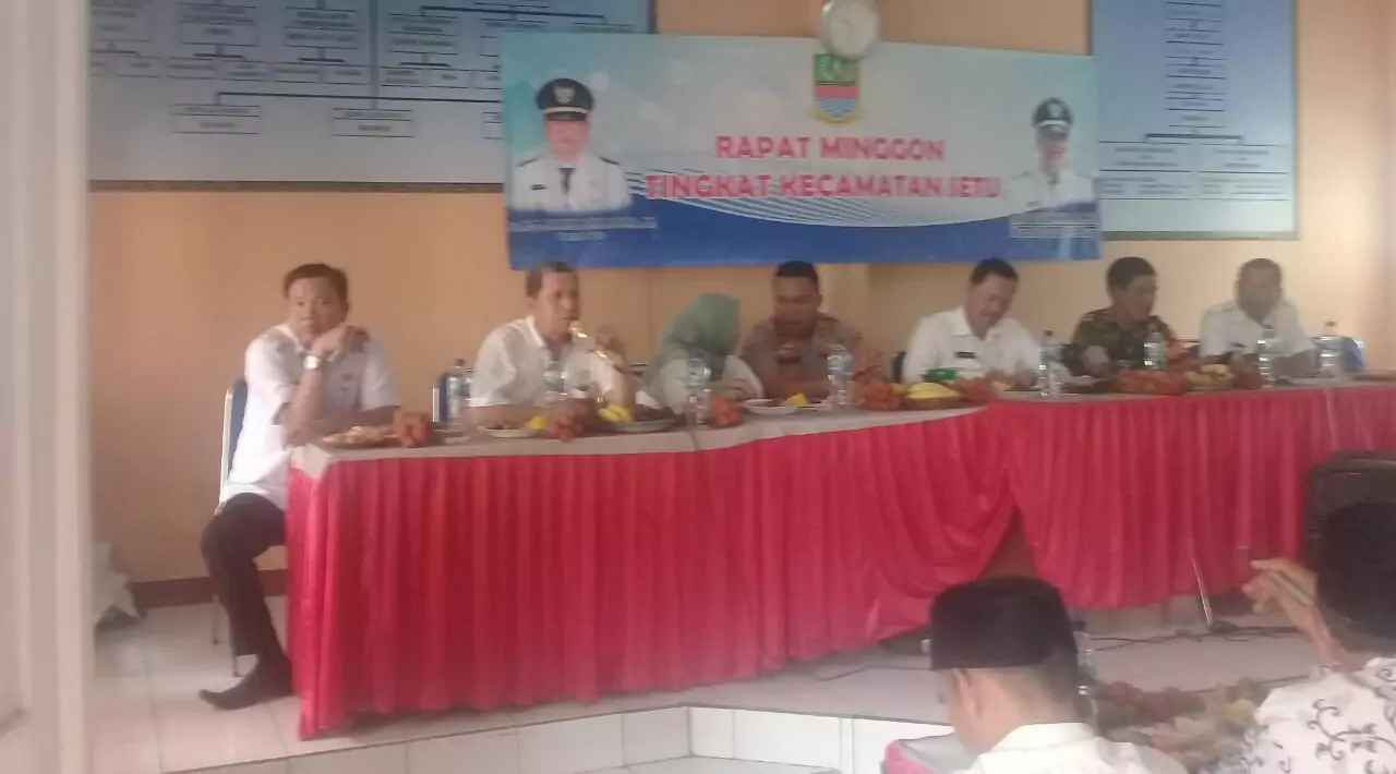 Masalah Keamanan dan Kesehatan Jadi Pembahasan di Minggon Kecamatan Setu - PT Desapedia Bangun Jaya