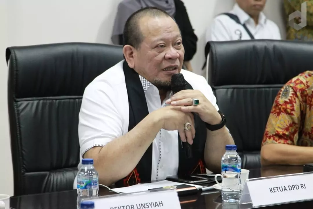 Ketua DPD RI Tinjau Langsung Desa Percontohan Pengelolaan Dana Desa yang Transparan - Desapedia