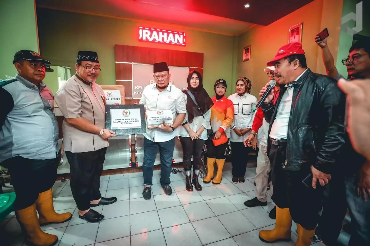 Ketua DPD RI LaNyalla Sambangi Korban Banjir - Desapedia