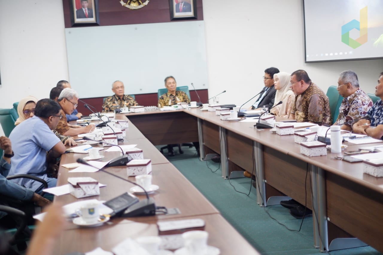 Kemendagri–Komite I DPD RI Matangkan Rencana ‘Sekolah Pemerintahan Desa’ - Desapedia