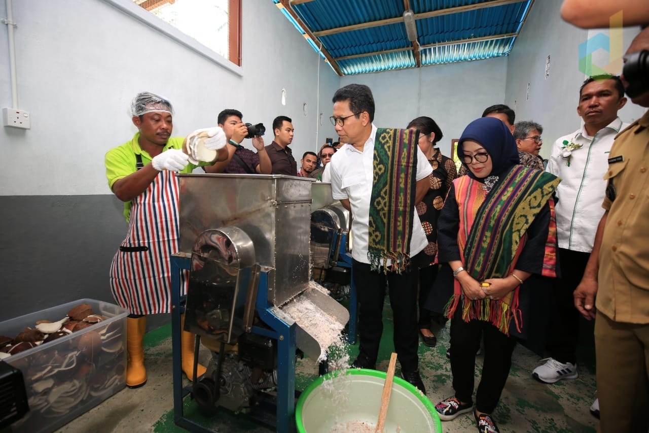 BUMDes Solafide Kembangkan Minyak Goreng dan VCO, Mendes PDTT: Manfaatkan Potensi Desa