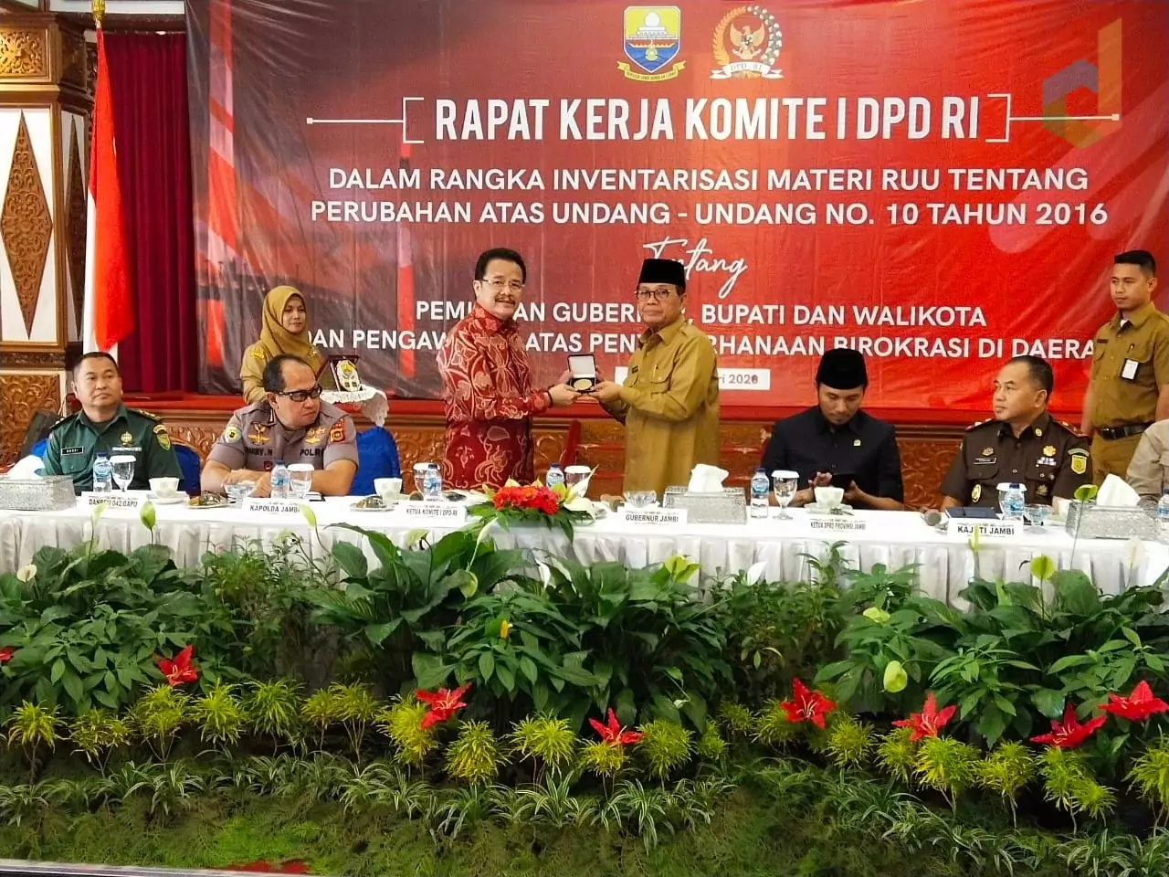 Di Provinsi Jambi, Komite I DPD RI Mendapat Masukan Soal Penyederhanaan Birokrasi dan Pilkada Serentak  - Desapedia