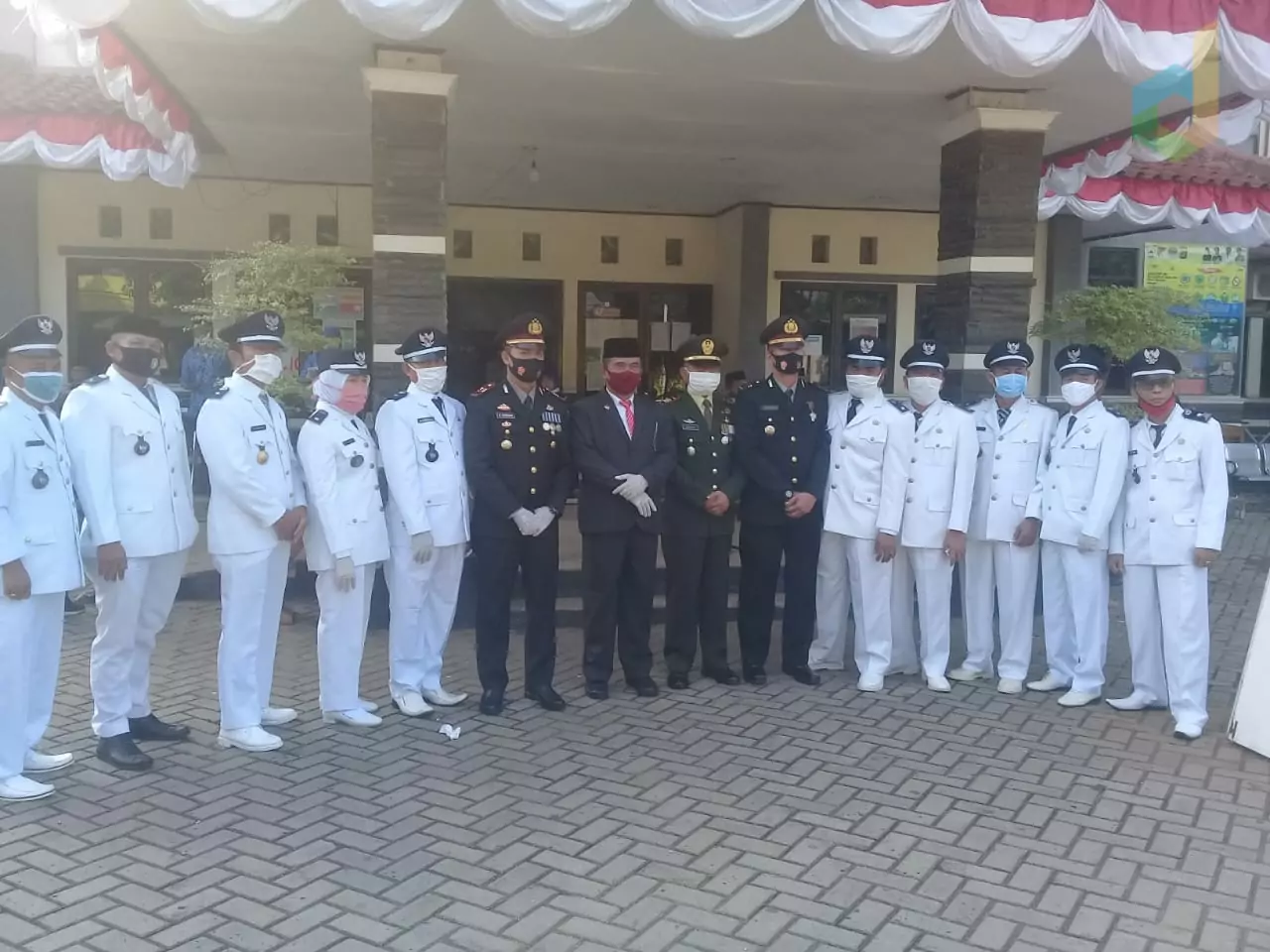 Meski Sederhana, Peringatan HUT RI ke-75 di Setu Berlangsung Khidmat - PT Desapedia Bangun Jaya