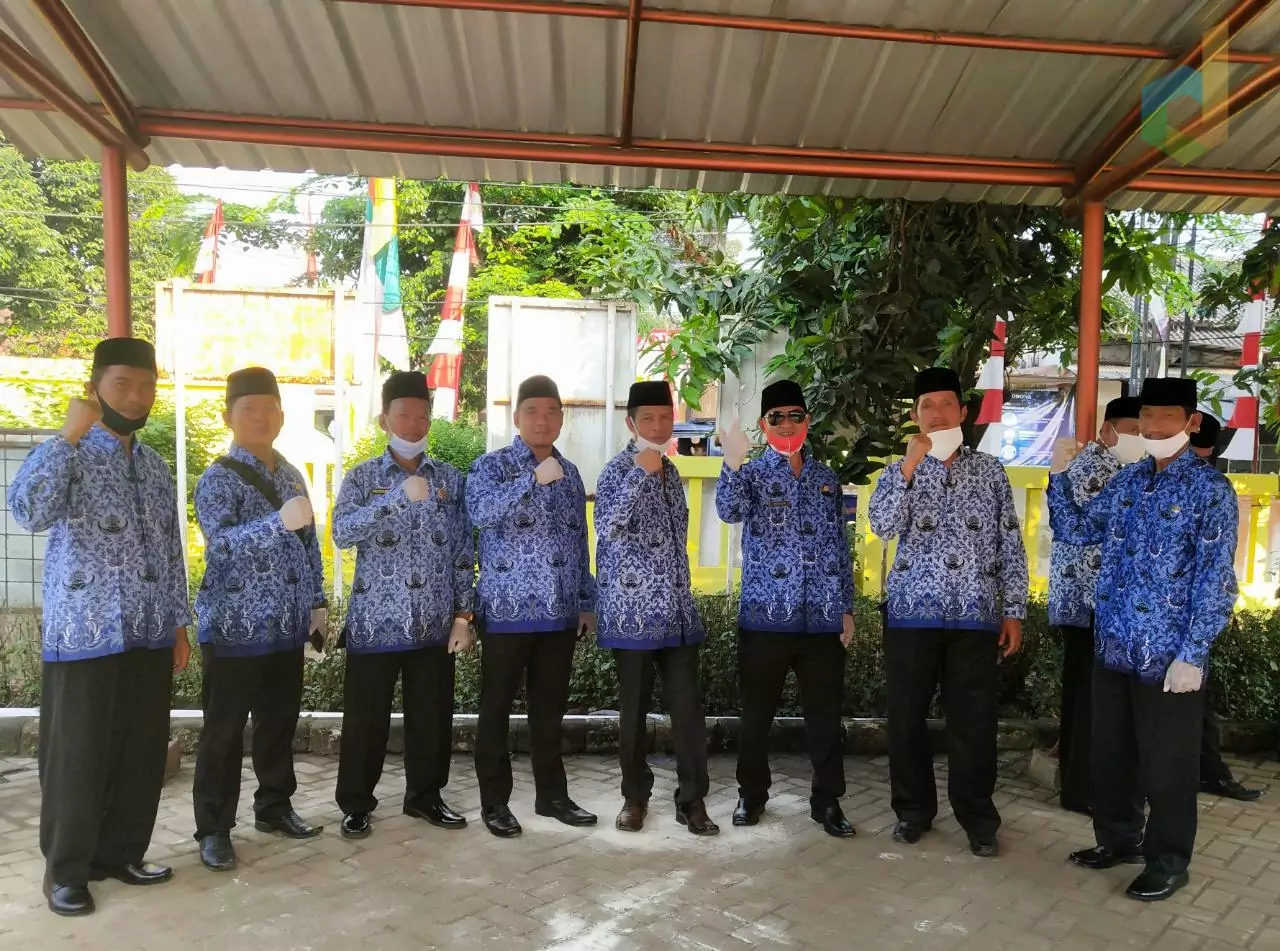 Meski Sederhana, Peringatan HUT RI ke-75 di Setu Berlangsung Khidmat - PT Desapedia Bangun Jaya