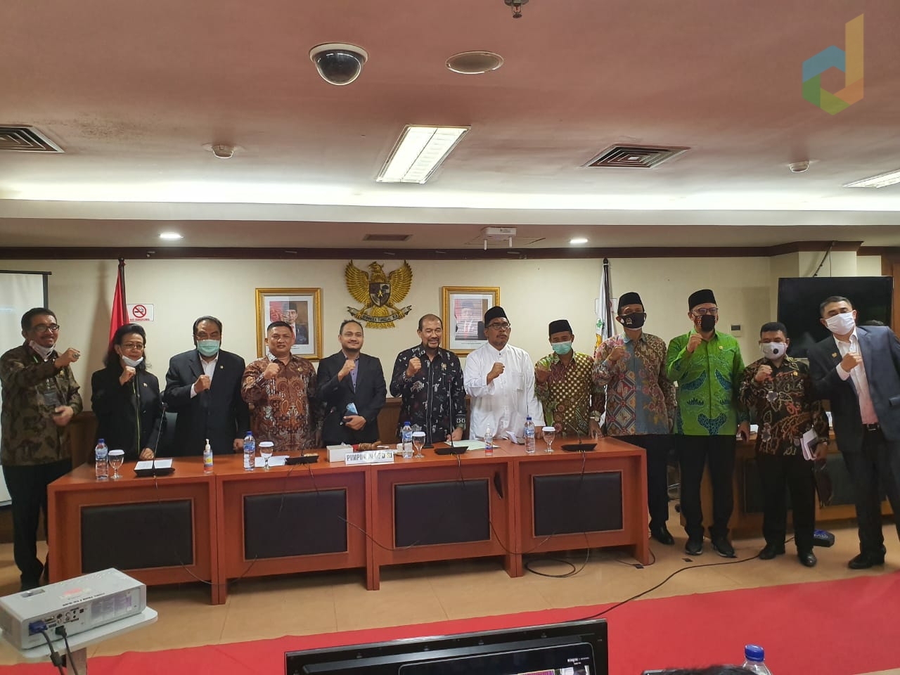 Terpilih Aklamasi Sebagai Ketua Komite I DPD RI, Senator Fachrul Razi Janji Perkuat Pengawasan UU Desa - Desapedia