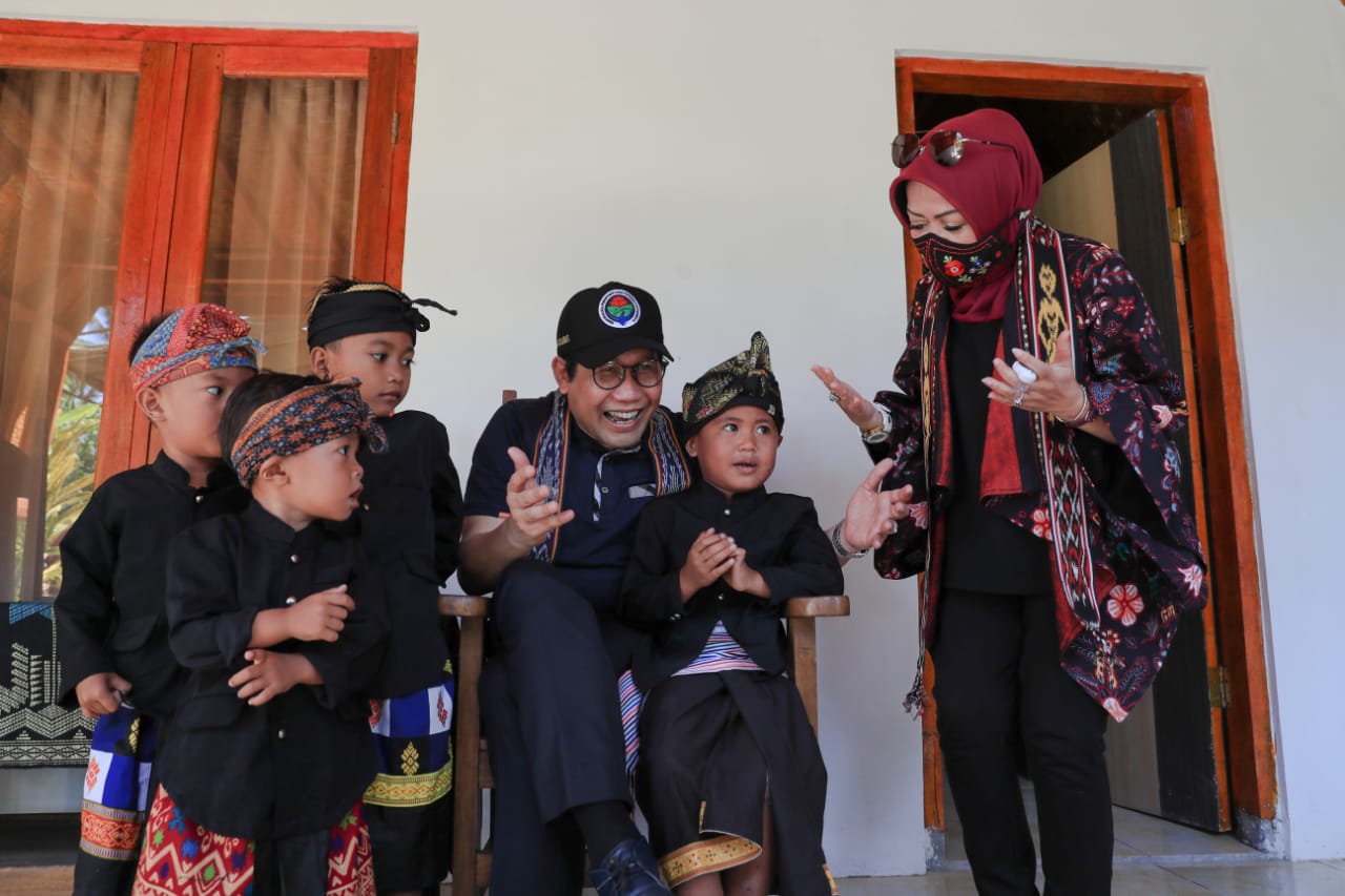 Kunjungi BUMDes Kuta di Lombok Tengah yang Kelola Homestay, Mendes: Bakal Ada Website Khusus Promosikan Desa Wisata - Desapedia