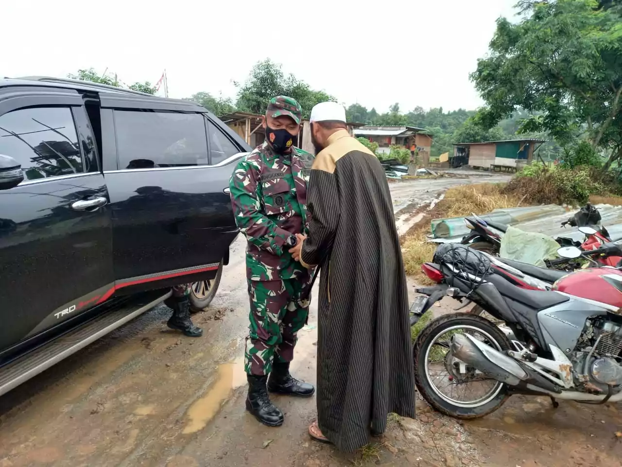 Dandim 0509/Kabupaten Bekasi Silaturahmi ke Ponpes Nuu Waar Papua - PT Desapedia Bangun Jaya