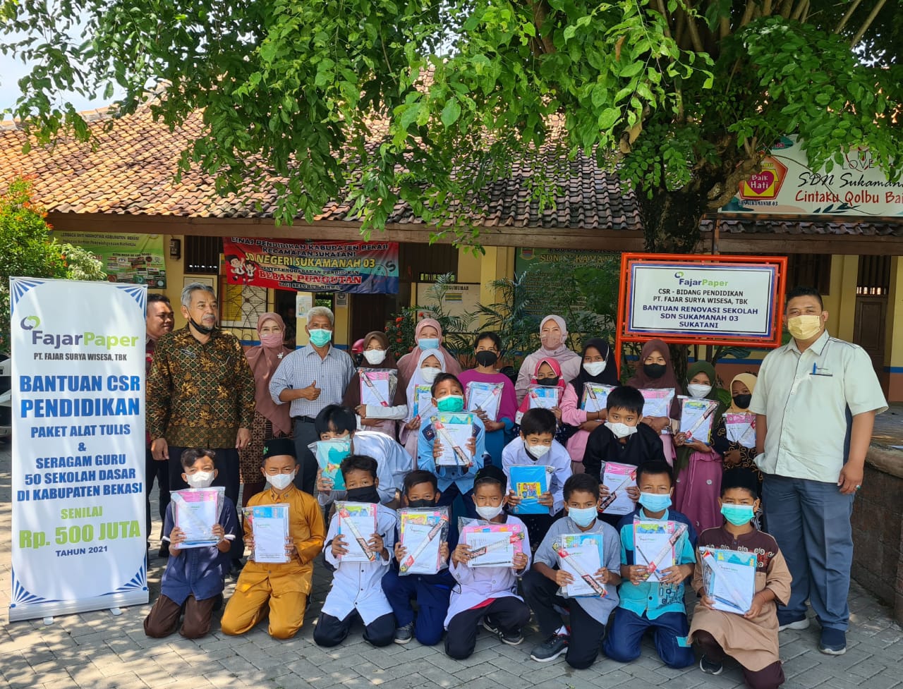 Fajar Paper Salurkan Bantuan Sumur dan 17.000 Paket Alat Tulis untuk 53 SD di Kabupaten Bekasi