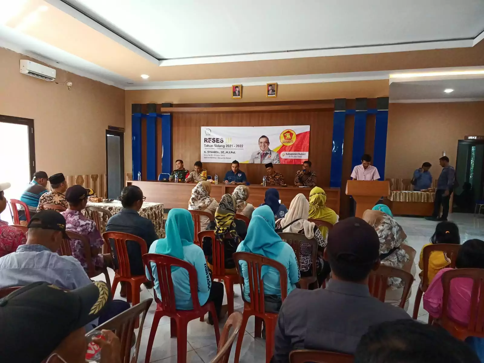 H. Syahril Reses di Desa Ciledug, Warga Keluhkan soal Kenaikan Harga Sembako hingga Infrastruktur Jalan - Desapedia