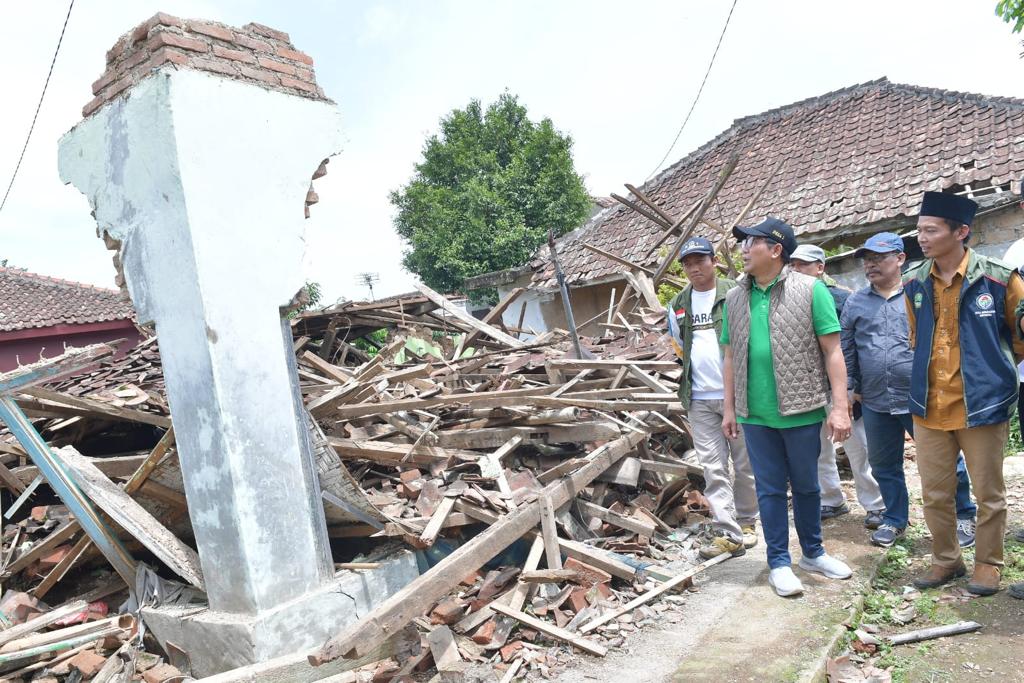 Mendes PDTT Pastikan Penanggulangan Gempa di Cianjur Boleh Pakai Talangan Dana Desa - Desapedia