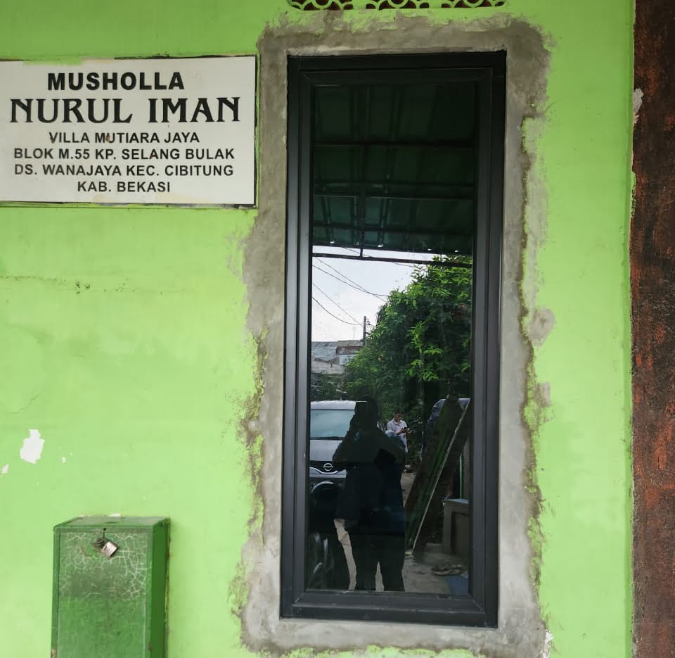 Fajar Paper Berikan Dukungan Renovasi Mushola Nurul Iman untuk Warga Villa Mutiara Cibitung - Desapedia