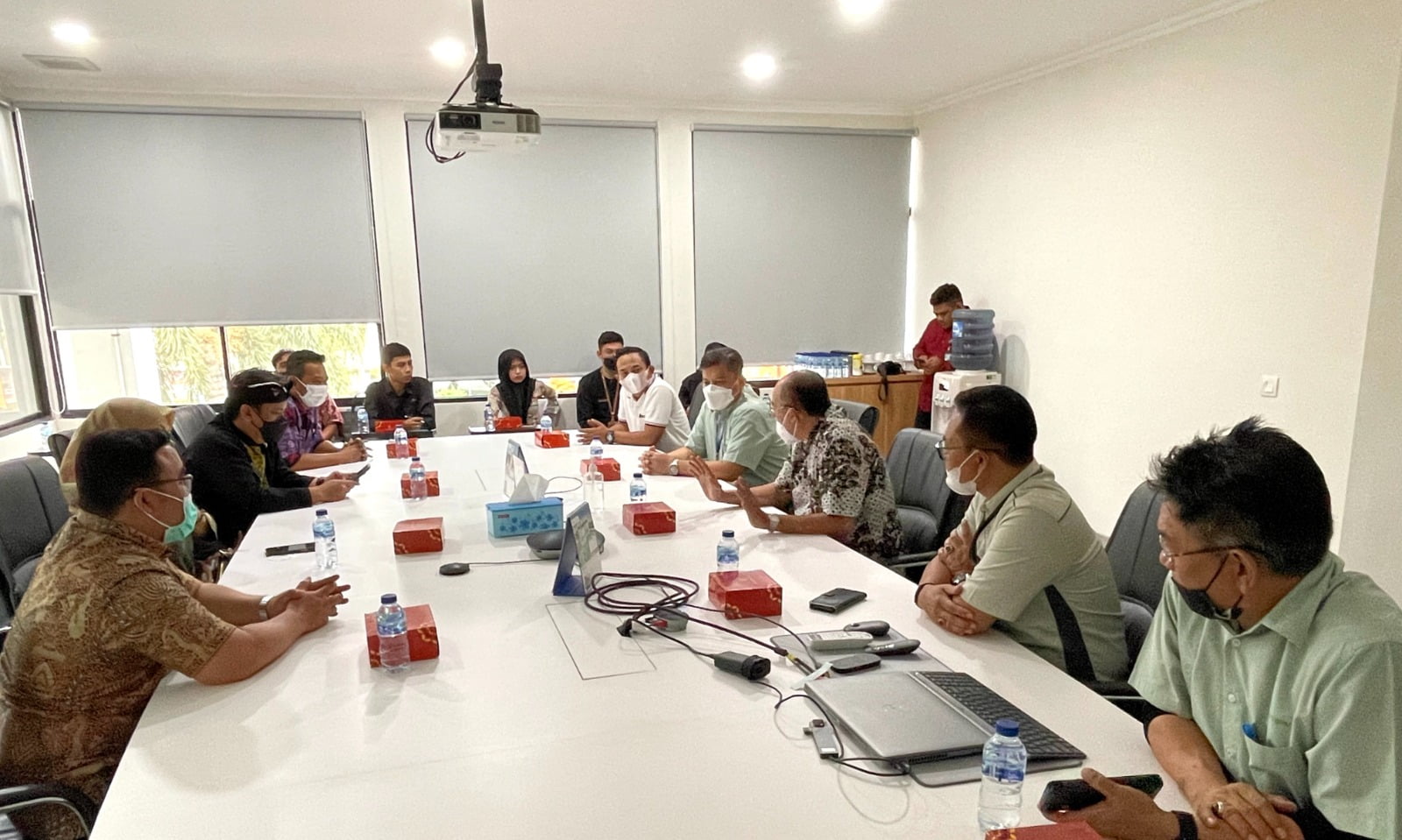Fajar Paper Terima Kunjungan DPRD Provinsi Jawa Barat Apresiasi Koperasi Karyawan Surya Abadi - Desapedia