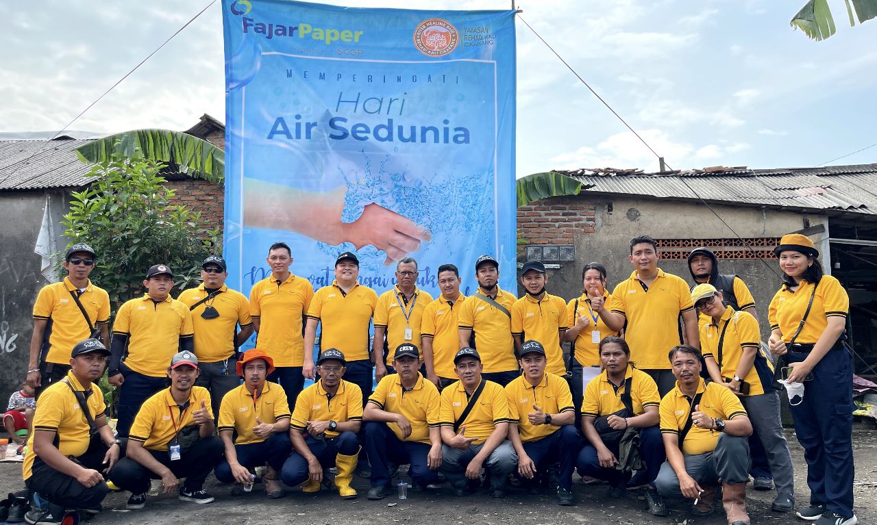 Fajar Paper Giat Bersih Sungai Bersama Rehab Kali Cikarang dan Dinas Lingkungan Hidup Kabupaten Bekasi