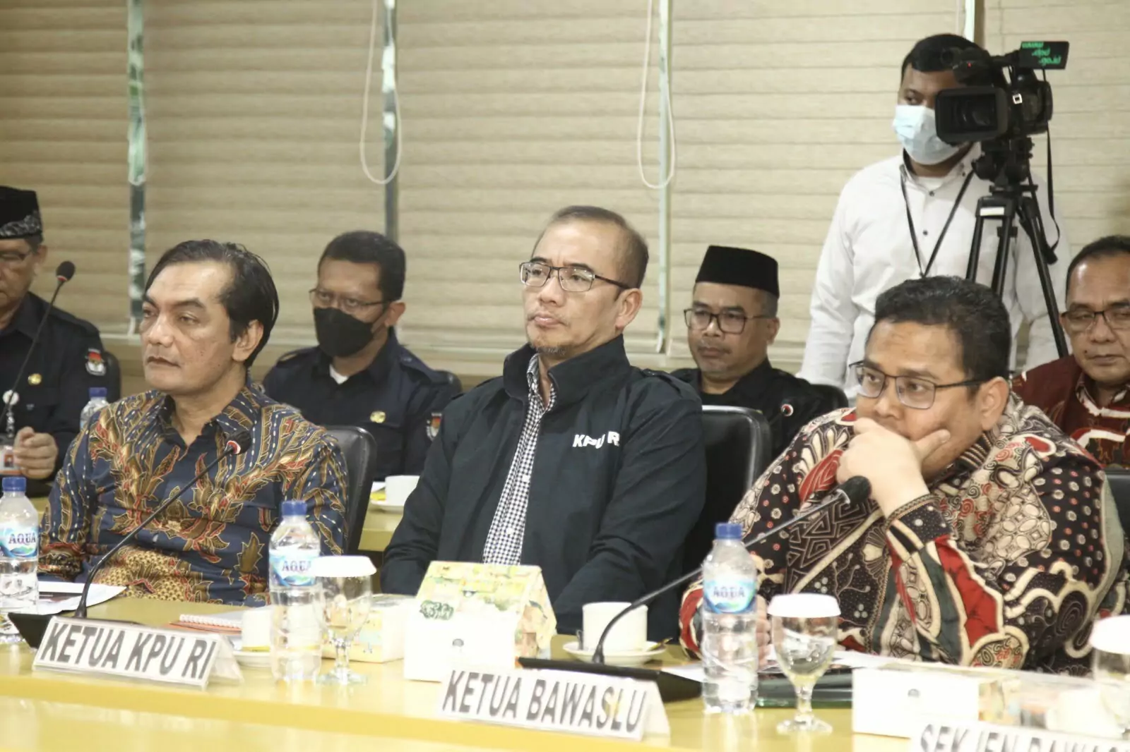 Anggota DPD RI Dapil Sulsel Ini Minta KPU Atur Netralitas Kades dan Menteri di Pemilu 2024 - Desapedia