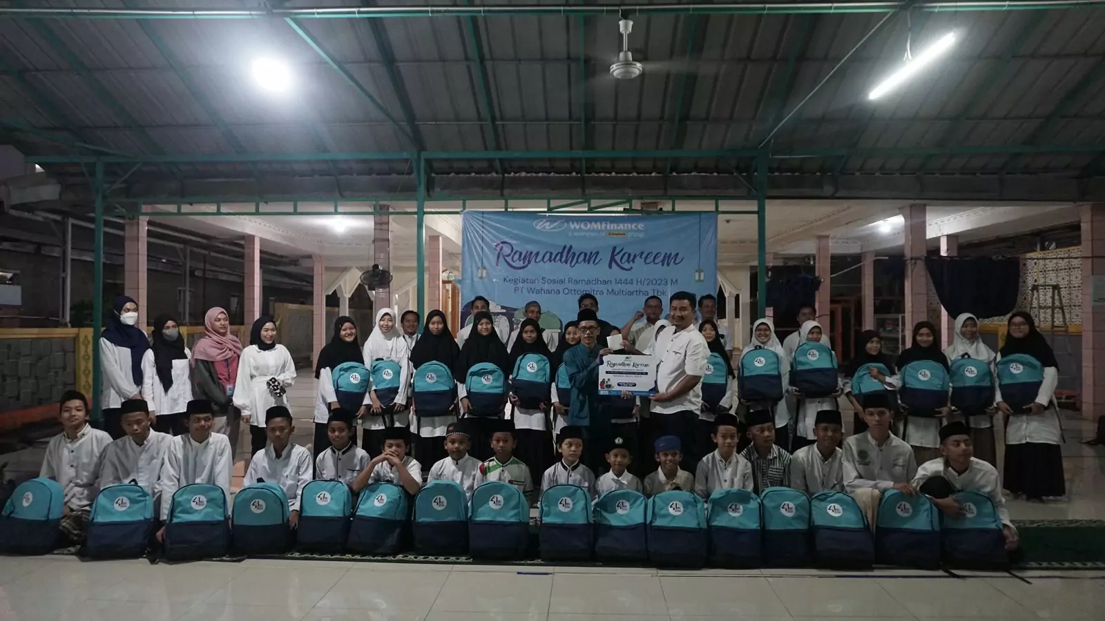 Rayakan Idul Fitri, WOM Finance Bantu Ribuan Santri Pondok Pesantren - Desapedia