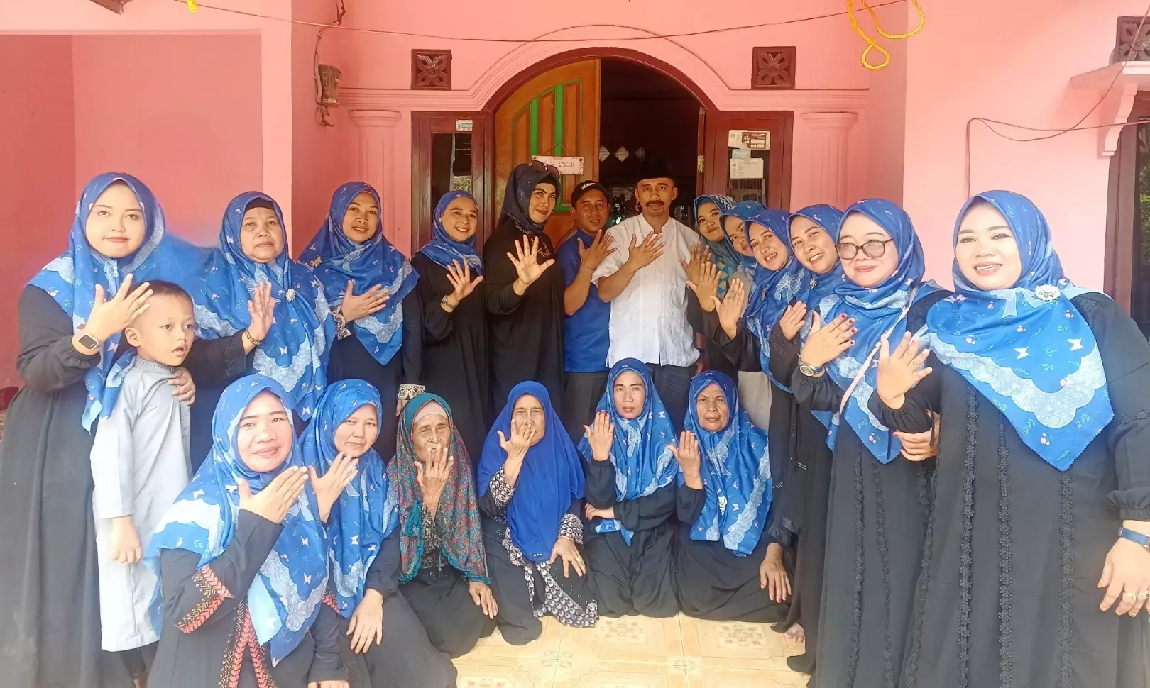 Caleg PAN Firdaus Subarkah Hadiri Peringatan Maulid Nabi di Cibarusah Kota - Desapedia