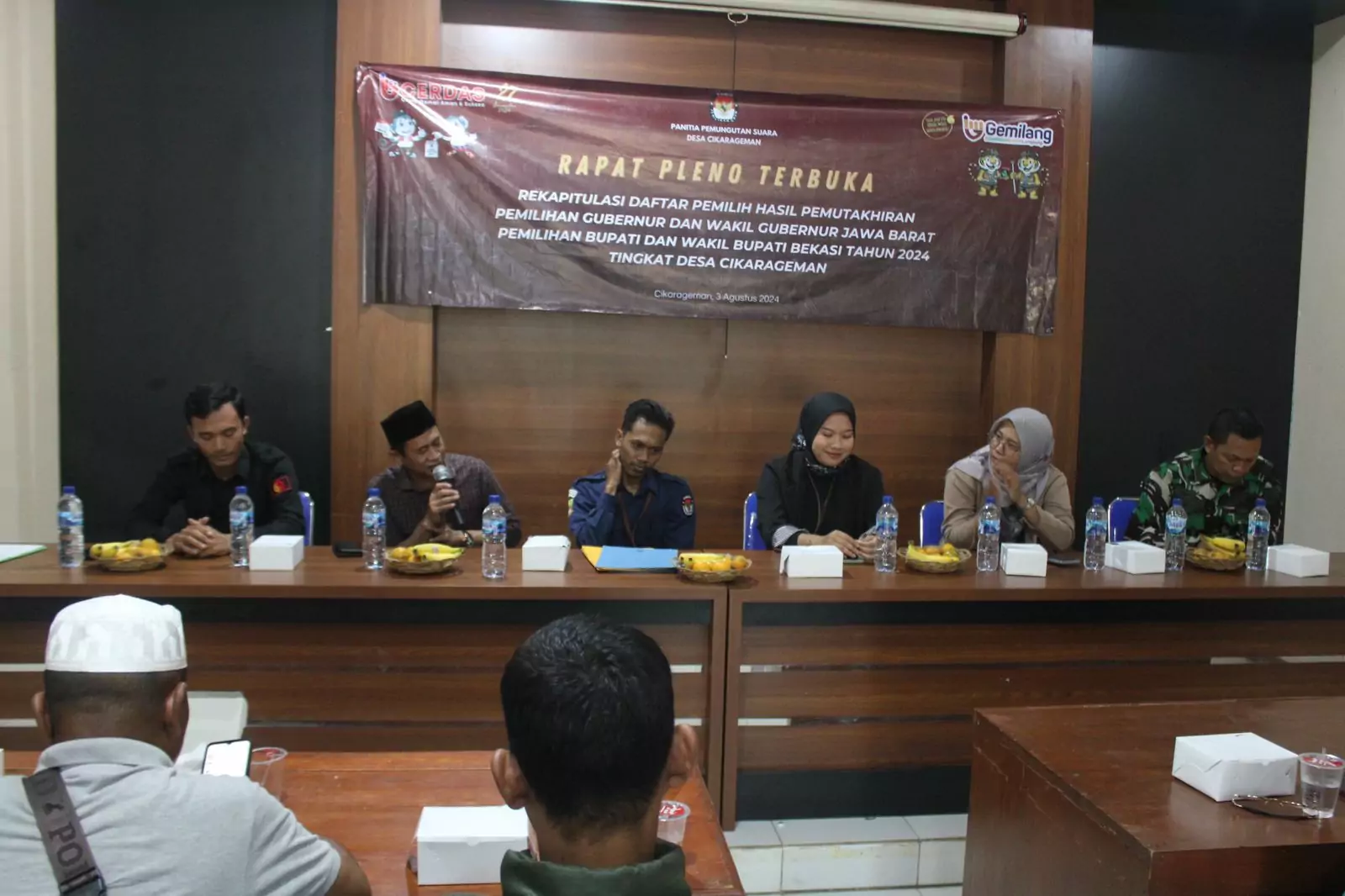 PPS Desa Cikarageman Gelar Rapat Pleno Rekapitulasi DPHP Pilkada 2024 - PT Desapedia Bangun Jaya