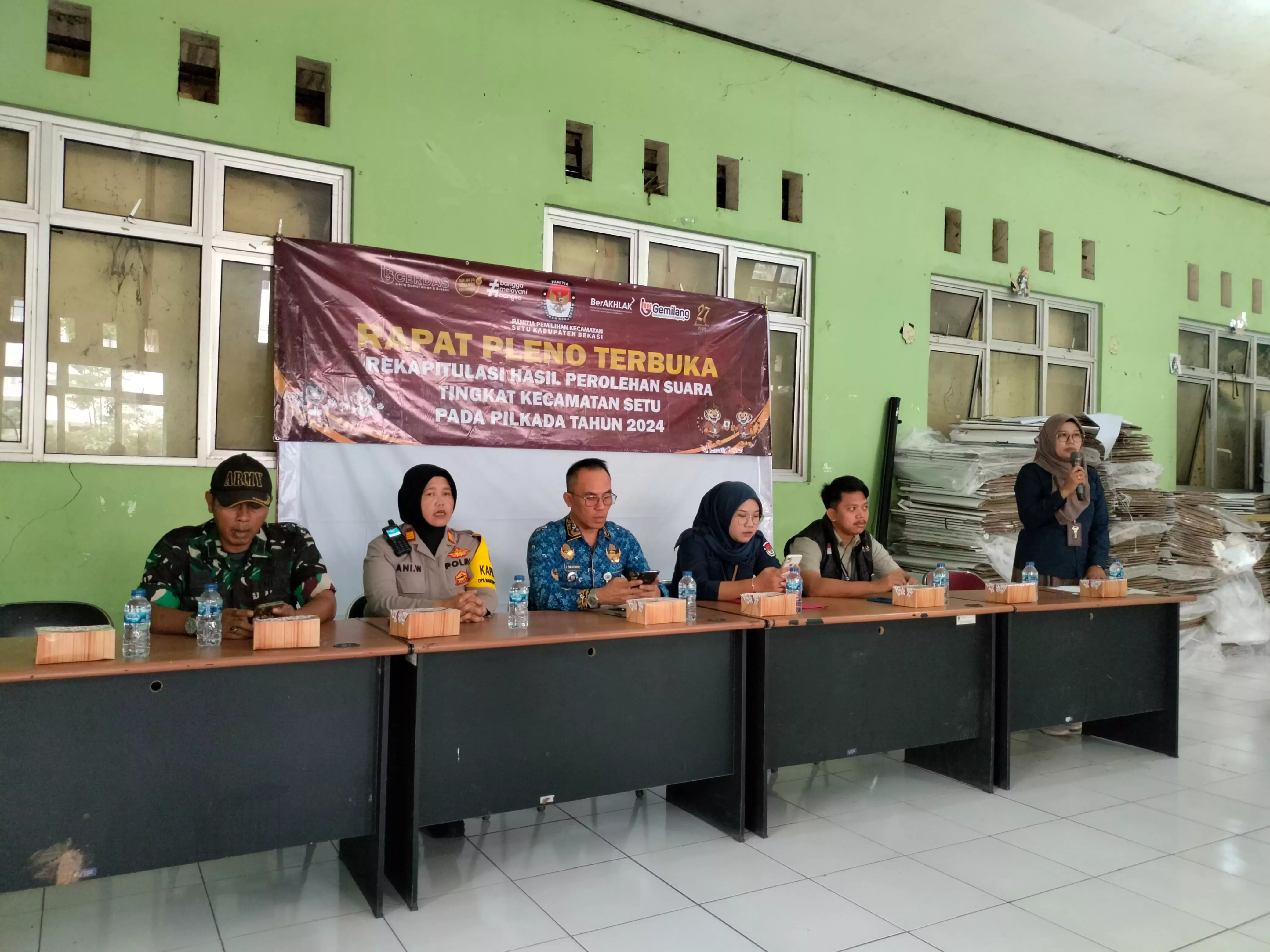 PPK Setu Gelar Rekapitulasi Pilkada 2024, Partisipasi Pemilih Melonjak - PT Desapedia Bangun Jaya