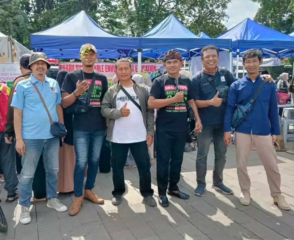 Bagi-bagi 2.000 Bibit Pohon Gratis, Prabu PL Dipuji Penyuluh Kehutanan Pemprov Jabar - PT Desapedia Bangun Jaya