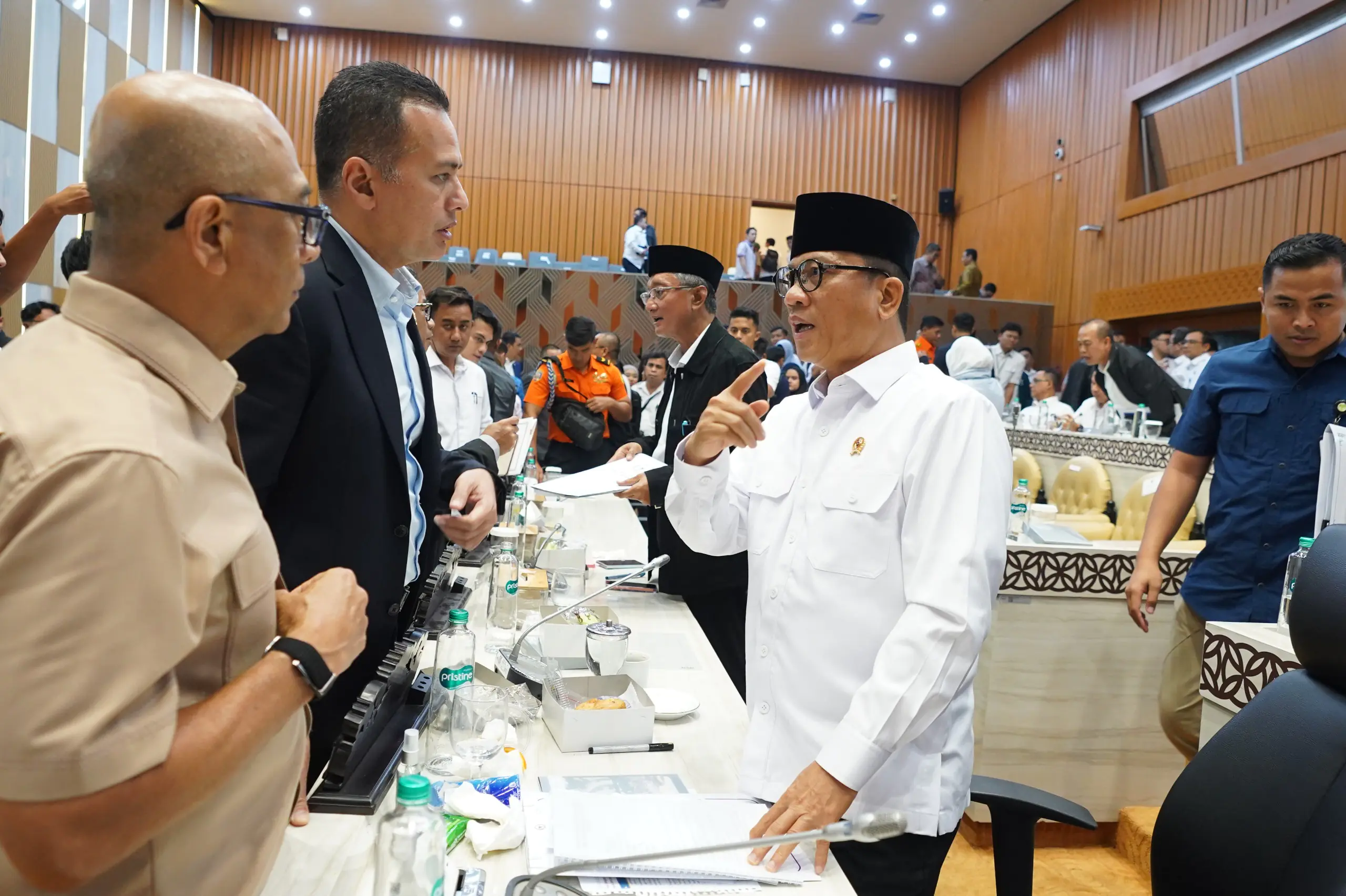 Mendes PDT Ungkap Pekerjaan Rumah Terberat Tangani Desa Terdampak Bencana Sumatera 7 - Desapedia Mendes PDT Ungkap Pekerjaan Rumah Terberat Tangani Desa Terdampak Bencana Sumatera