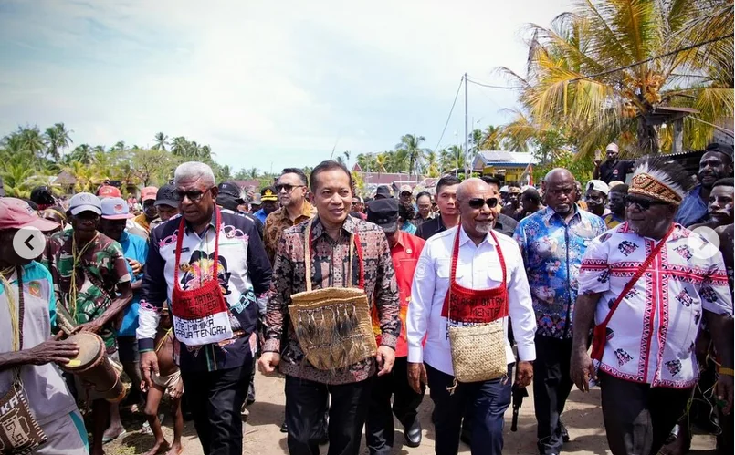 Resmikan Kopdes Merah Putih di Mimika, Menkop Ferry Pastikan LPDB Dukung Permodalan