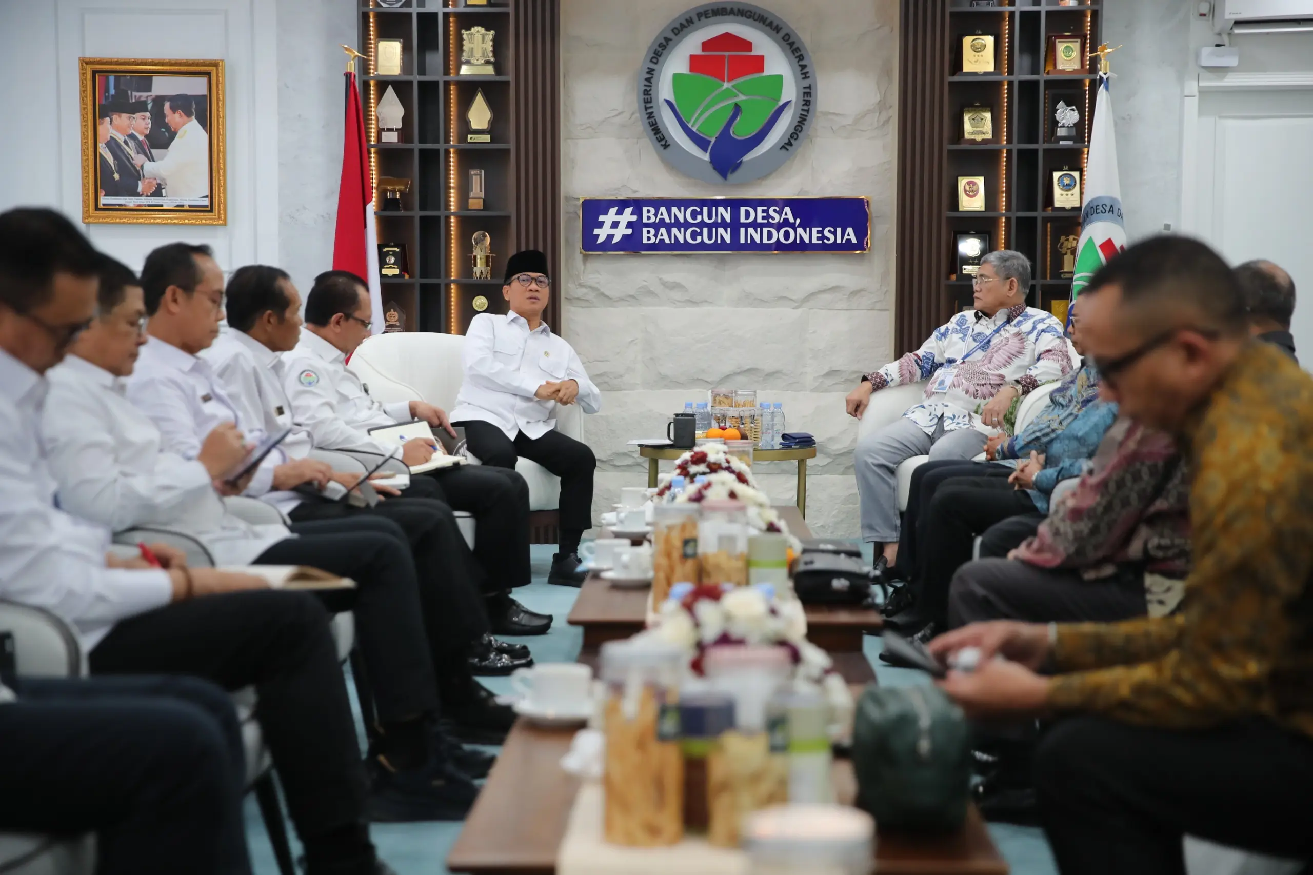 Gandeng Peradiprof, Mendes Ingin Kades Paham Hukum - PT Desapedia Bangun Jaya